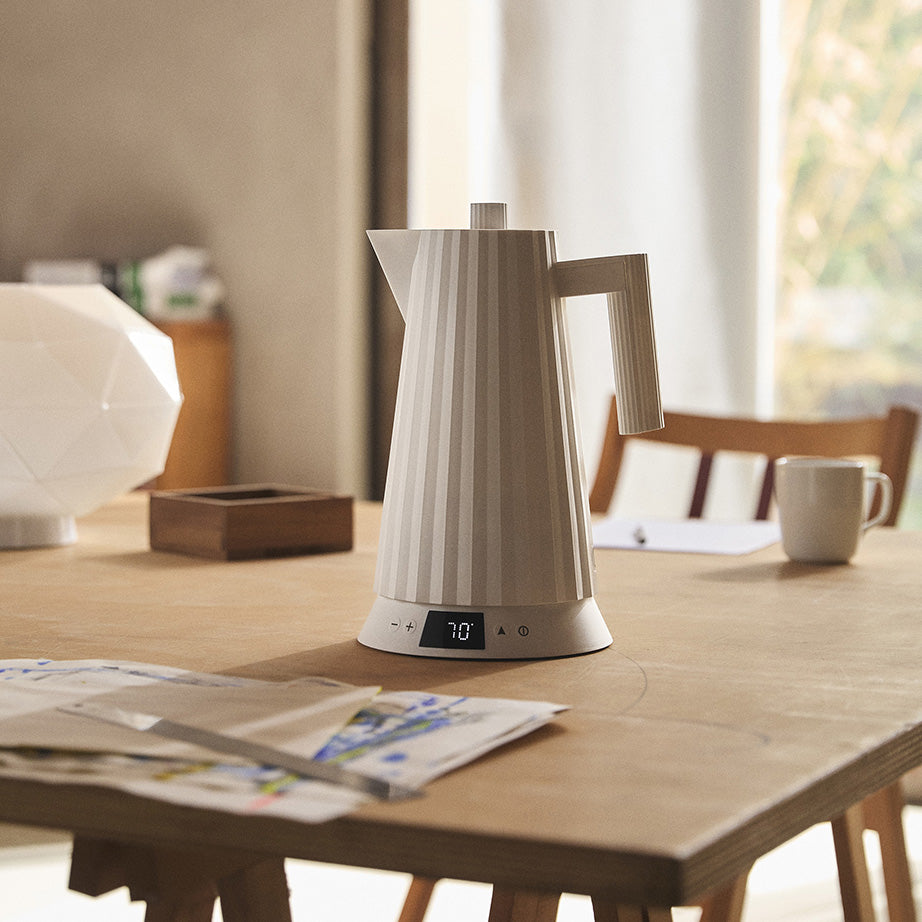 Plissé Electric Kettle with Temperature Control