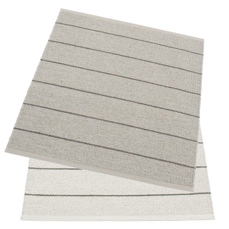 Pappelina Rugs | Carl